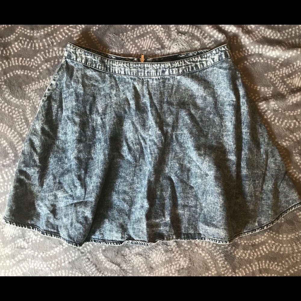 Acid Wash “Denim” Mini Skirt Forever 21